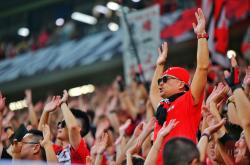 关于皇家马德里迎亚冠关键赛，集结日队长鼓劲，球迷炸锅，数据趋势出现新变化的信息j9首页