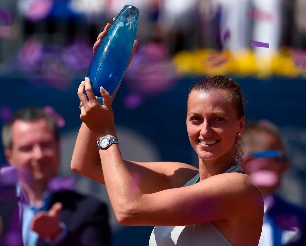 科维托娃重返赛场,最后时刻胜出首场状态出色,美国队观众沸腾!气势如虹延续的简单介绍 科维托娃重返赛场,最后时刻胜出首场状态出色,美国队观众沸腾!气势如虹延续的简单介绍